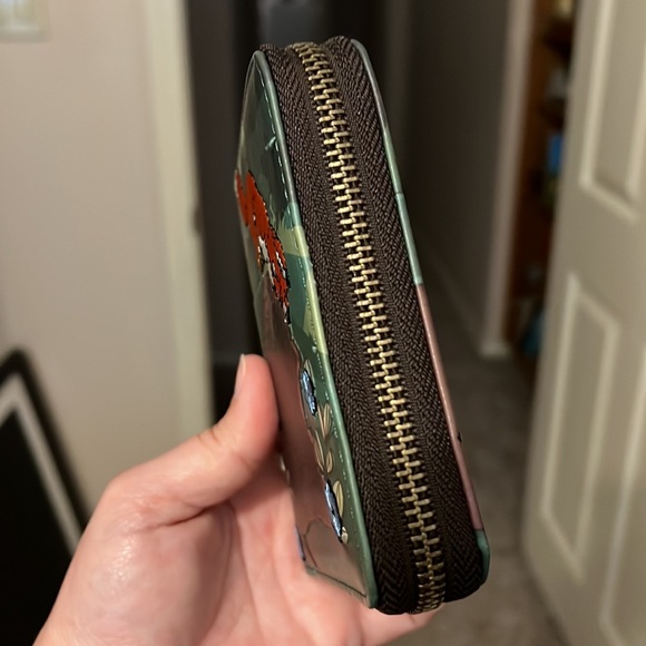 Loungefly Fox and the Hound Zipper Wallet - Picture 3 of 5